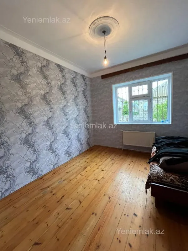 Satılır 4 otaqlı həyət evi 115 m²