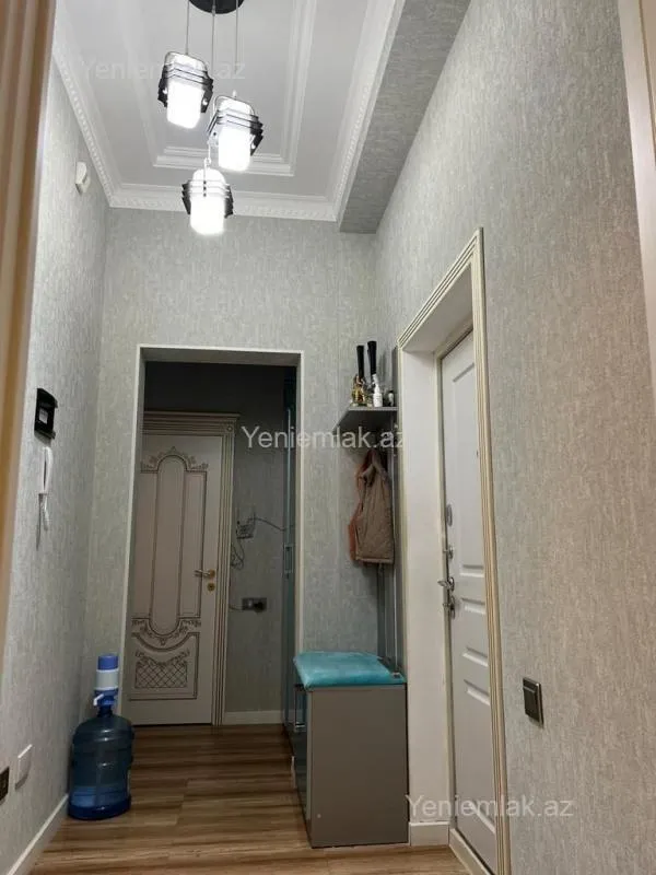 Satılır 2 otaqlı yeni tikili 60 m²
