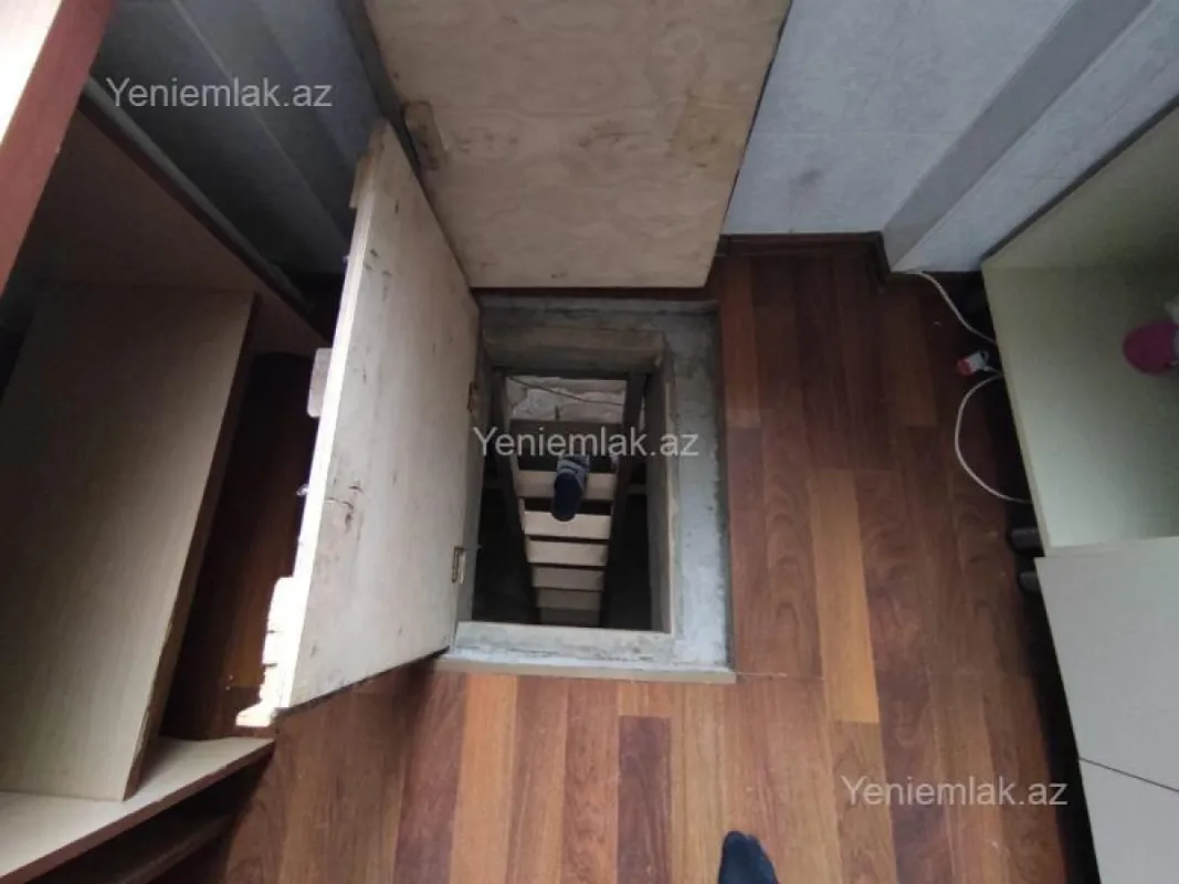 Satılır 2 otaqlı köhnə tikili 55 m²