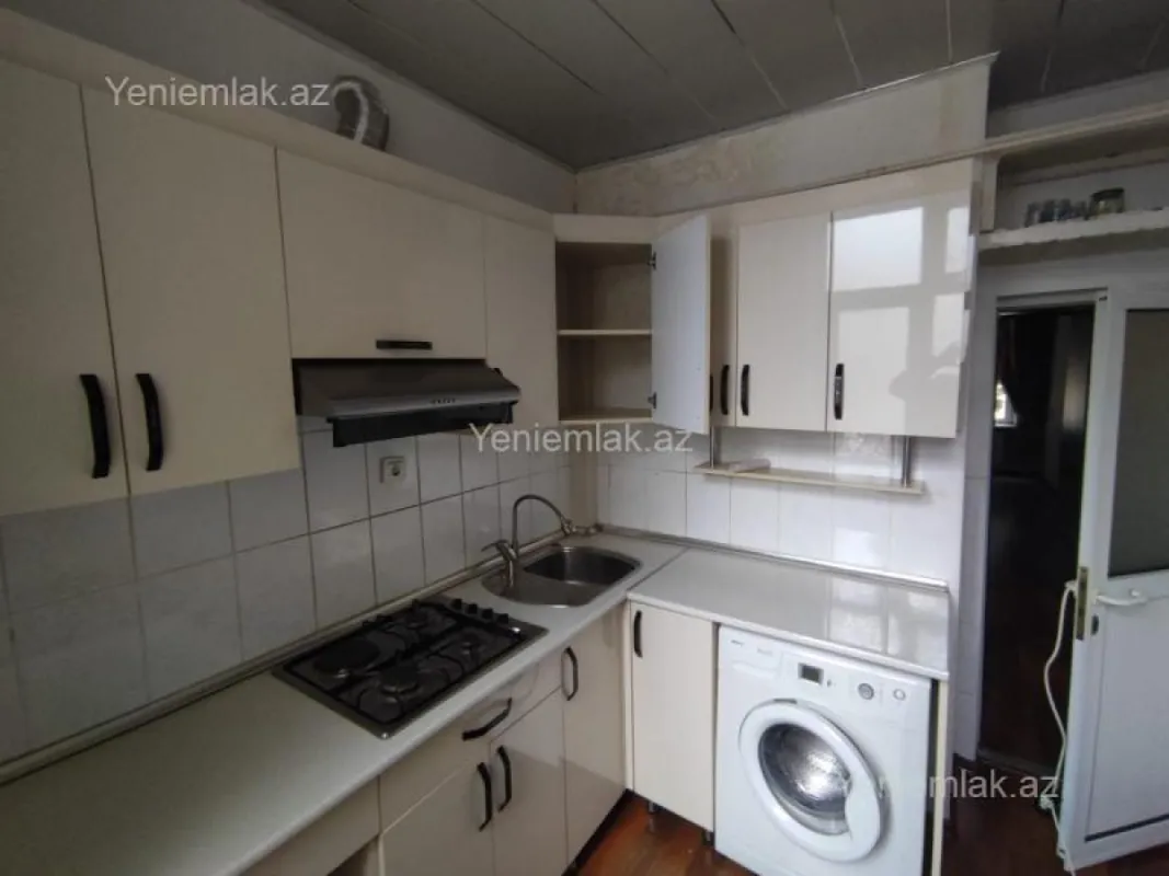 Satılır 2 otaqlı köhnə tikili 55 m²