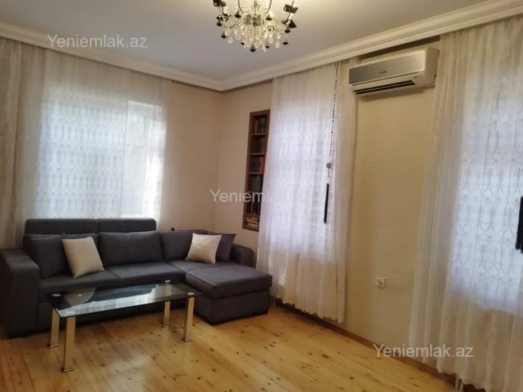 Satılır 3 otaqlı həyət evi 130 m²
