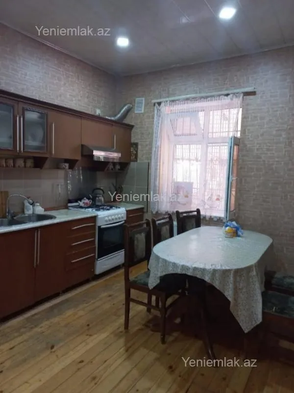 Satılır 3 otaqlı həyət evi 130 m²