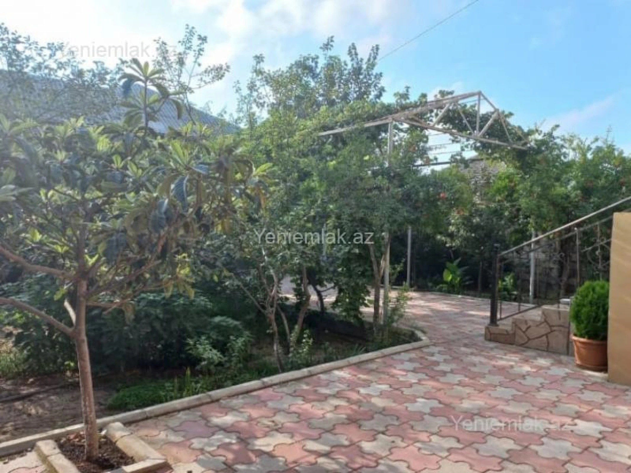 Satılır 3 otaqlı həyət evi 130 m²