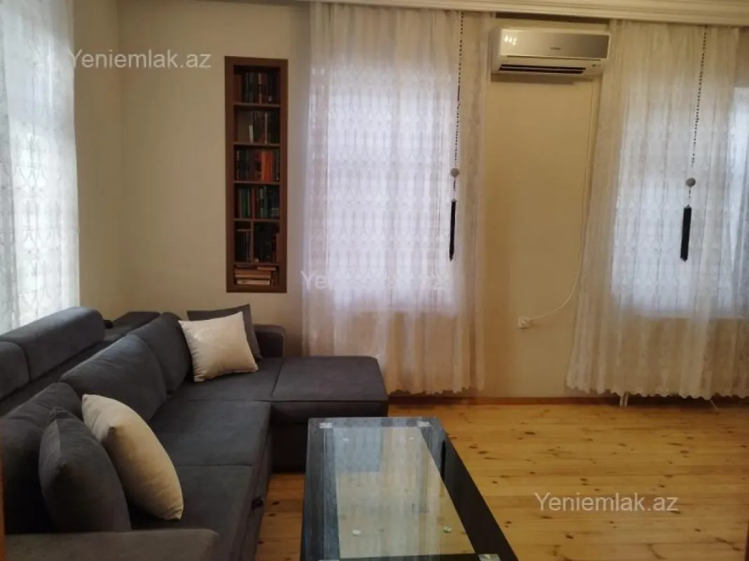 Satılır 3 otaqlı həyət evi 130 m²