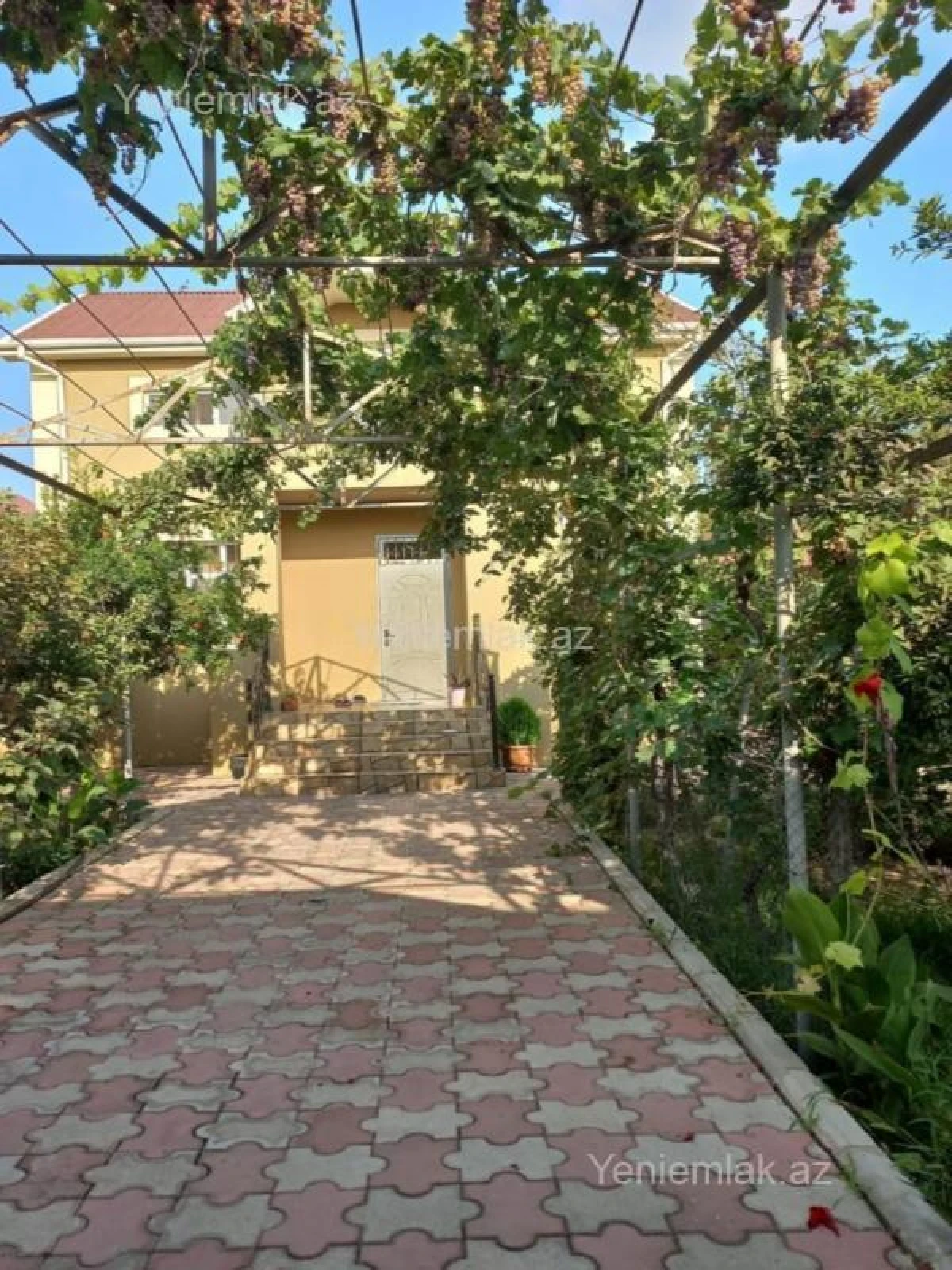 Satılır 3 otaqlı həyət evi 130 m²