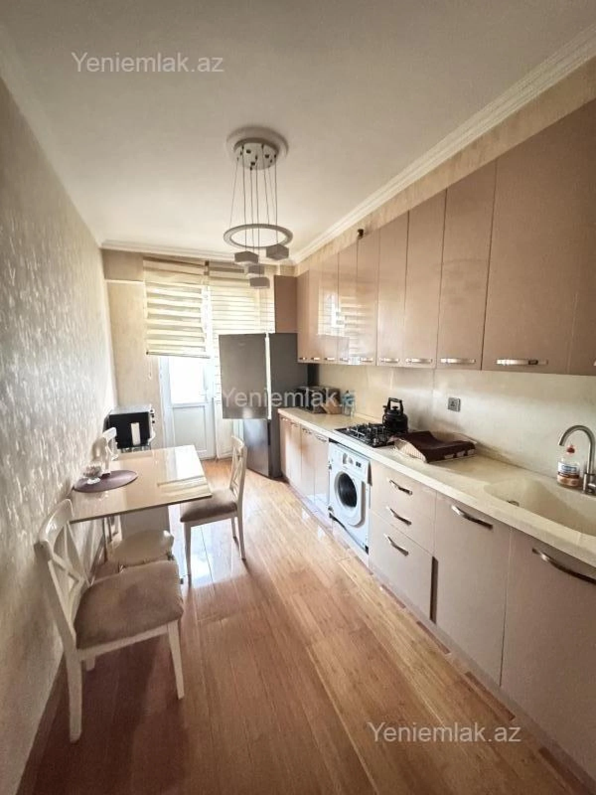 Satılır 3 otaqlı yeni tikili 88 m²