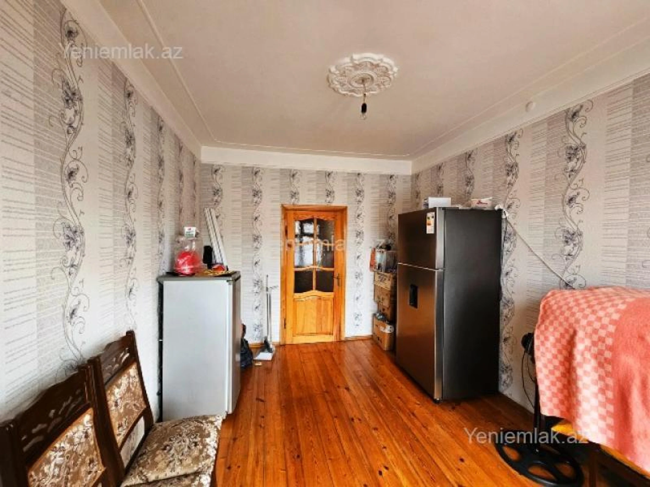 Satılır 4 otaqlı köhnə tikili 110 m²