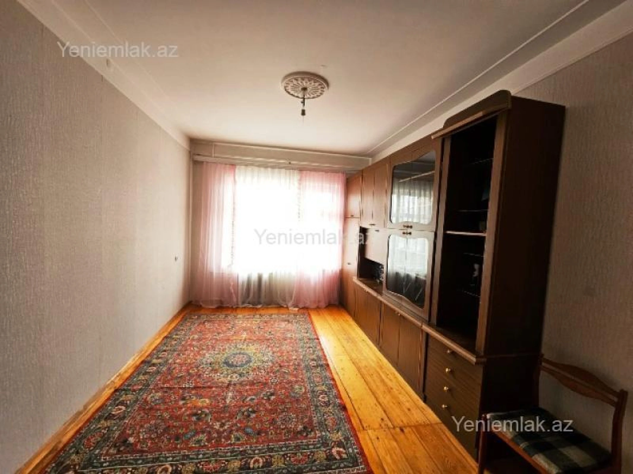 Satılır 4 otaqlı köhnə tikili 110 m²