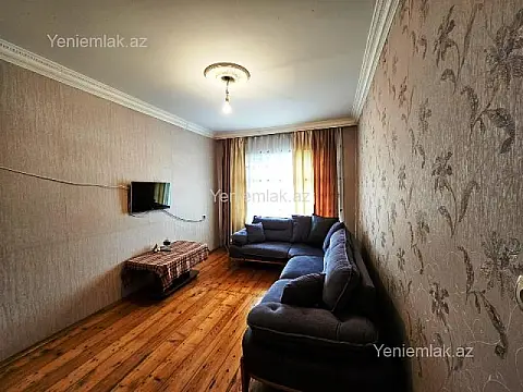 Satılır 4 otaqlı köhnə tikili 110 m²