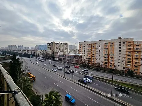 Satılır 4 otaqlı köhnə tikili 110 m² — Bakı, Nizami 4 otaq 110.00 m²
