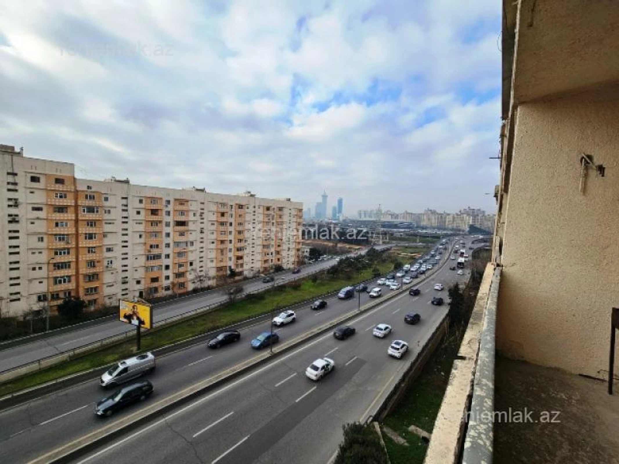 Satılır 4 otaqlı köhnə tikili 110 m²