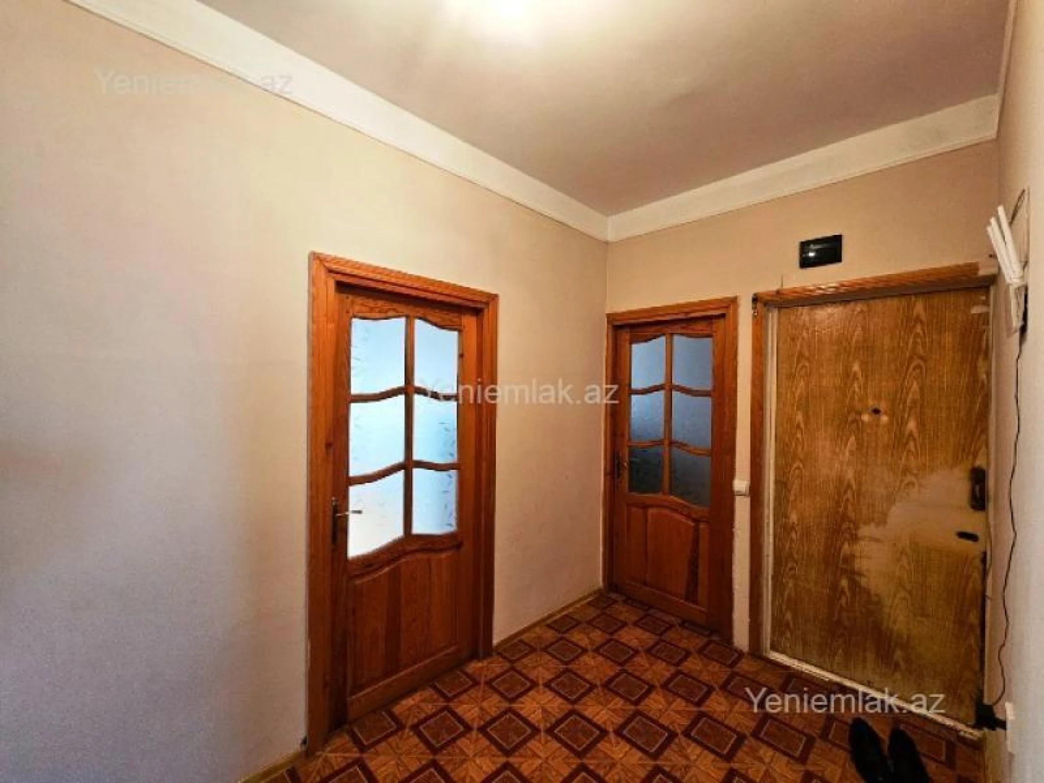 Satılır 4 otaqlı köhnə tikili 110 m²