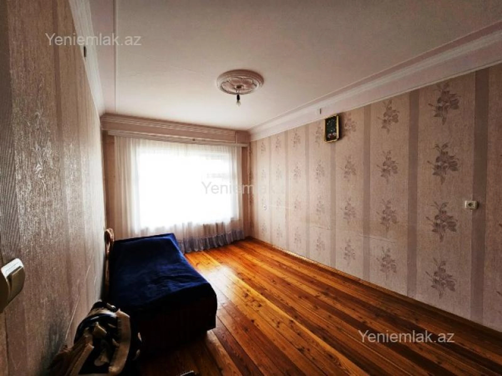 Satılır 4 otaqlı köhnə tikili 110 m²