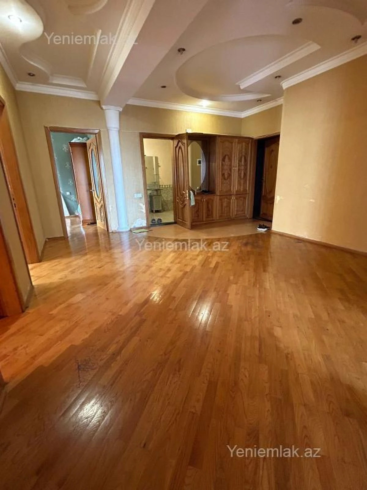 Satılır 4 otaqlı yeni tikili 160 m²