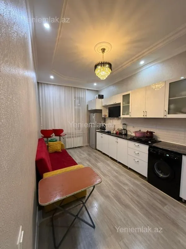 Satılır 5 otaqlı həyət evi 140 m²