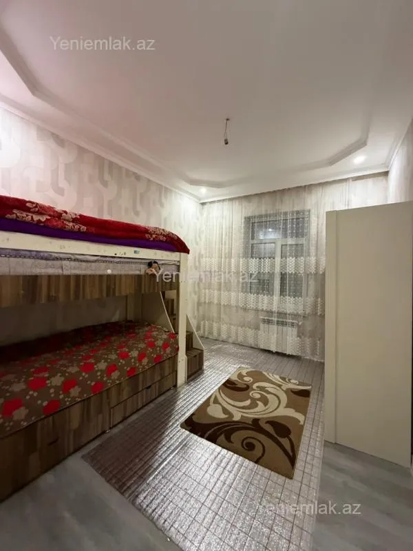 Satılır 5 otaqlı həyət evi 140 m²