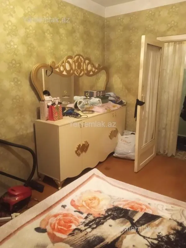 Satılır 3 otaqlı köhnə tikili 72 m²