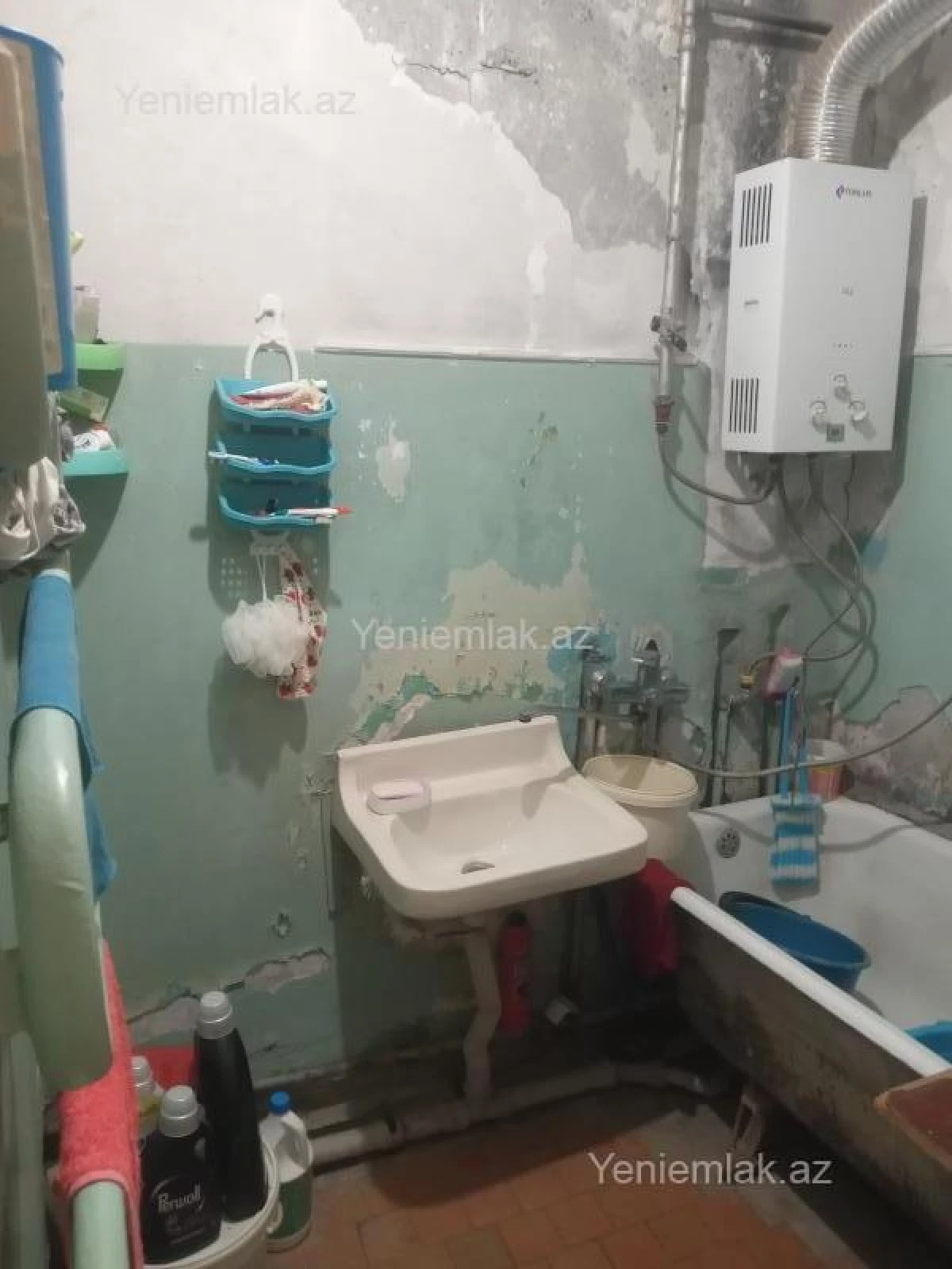 Satılır 3 otaqlı köhnə tikili 72 m²