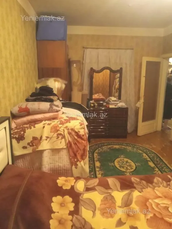 Satılır 3 otaqlı köhnə tikili 72 m²