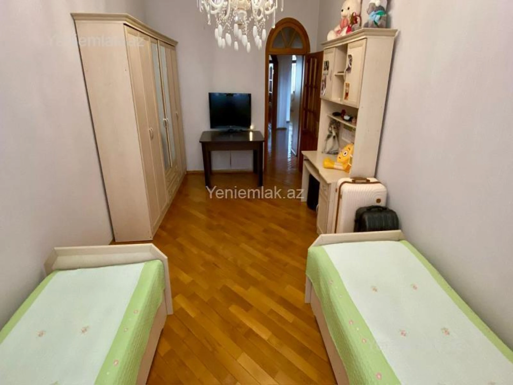 Satılır 3 otaqlı yeni tikili 145 m²