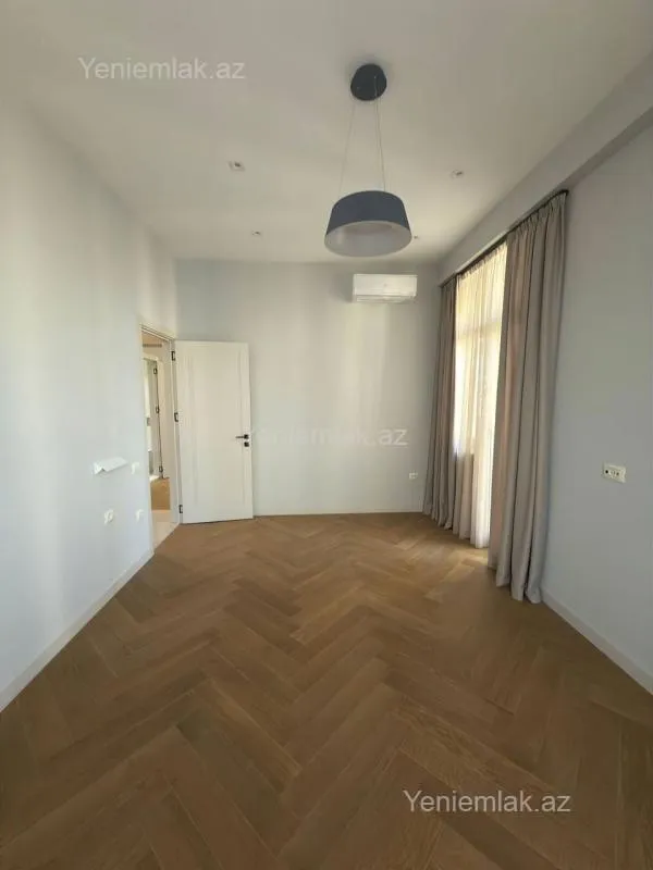 Satılır 3 otaqlı yeni tikili 140 m²
