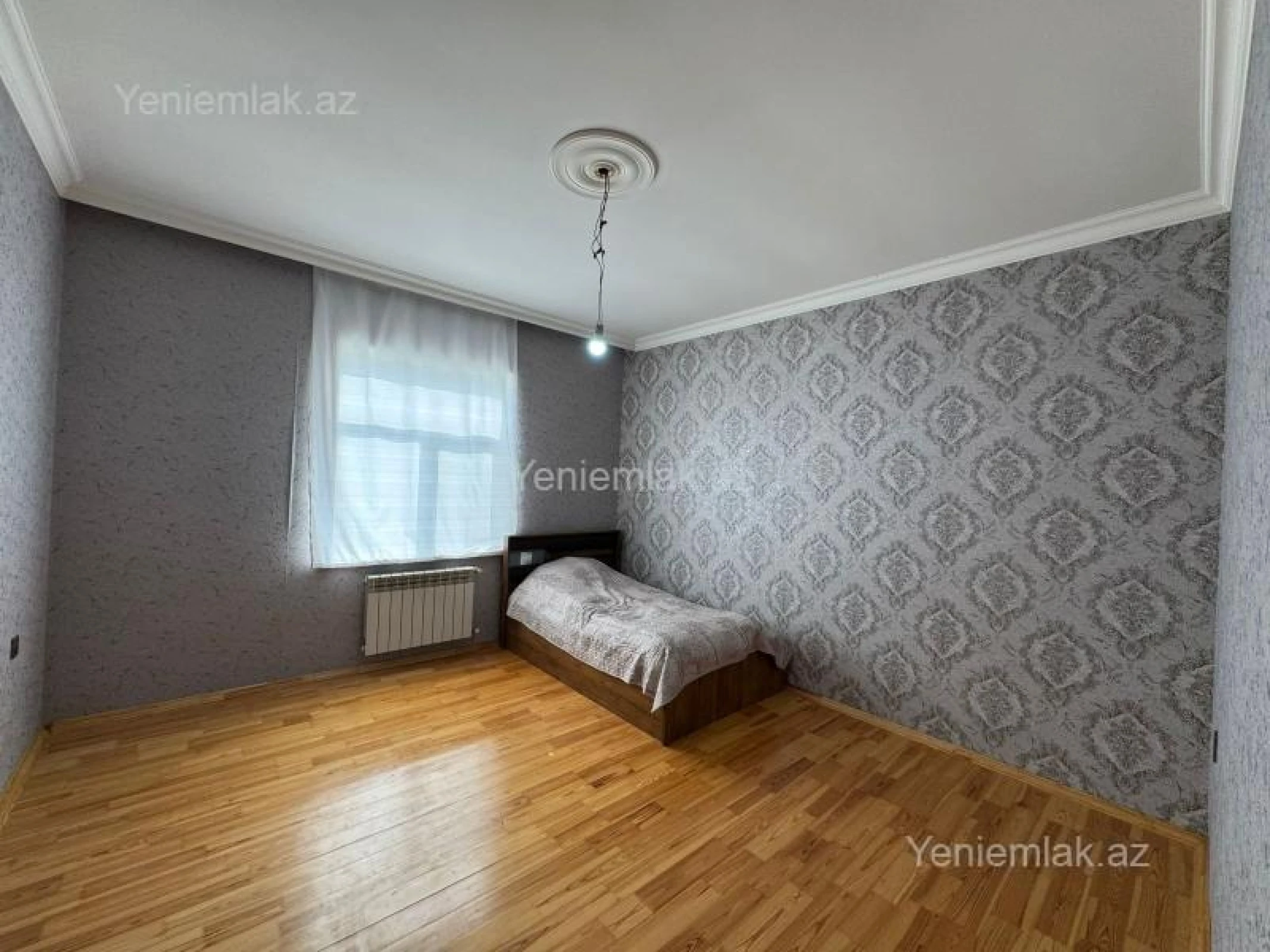 Satılır 6 otaqlı həyət evi 220 m²