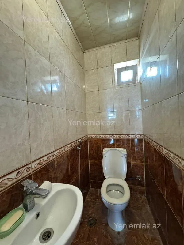 Satılır 6 otaqlı həyət evi 220 m²