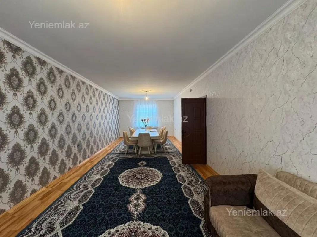 Satılır 6 otaqlı həyət evi 220 m²
