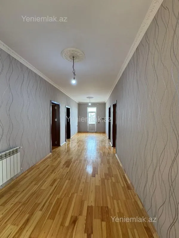 Satılır 6 otaqlı həyət evi 220 m²