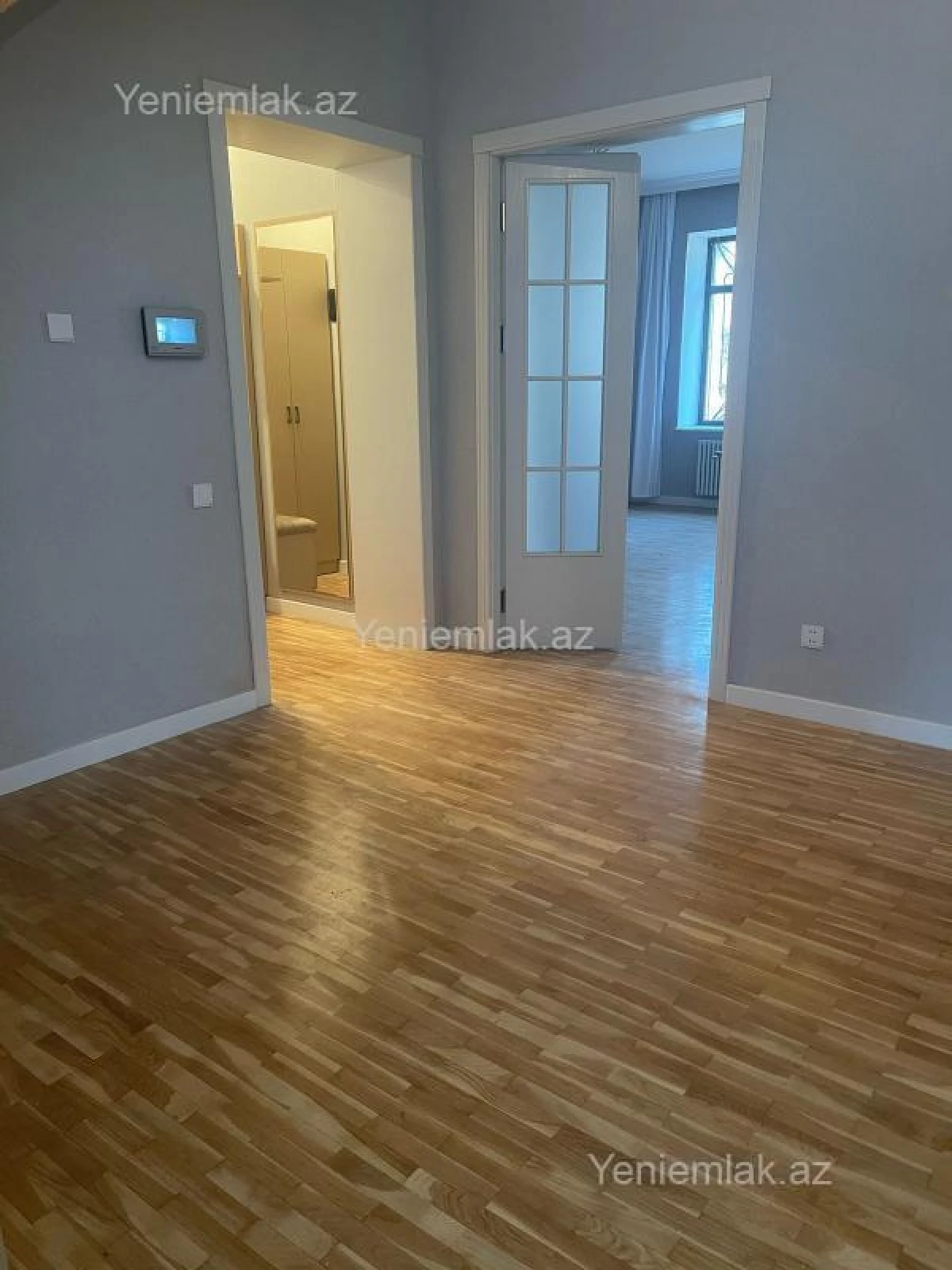 Satılır 4 otaqlı köhnə tikili 168 m²