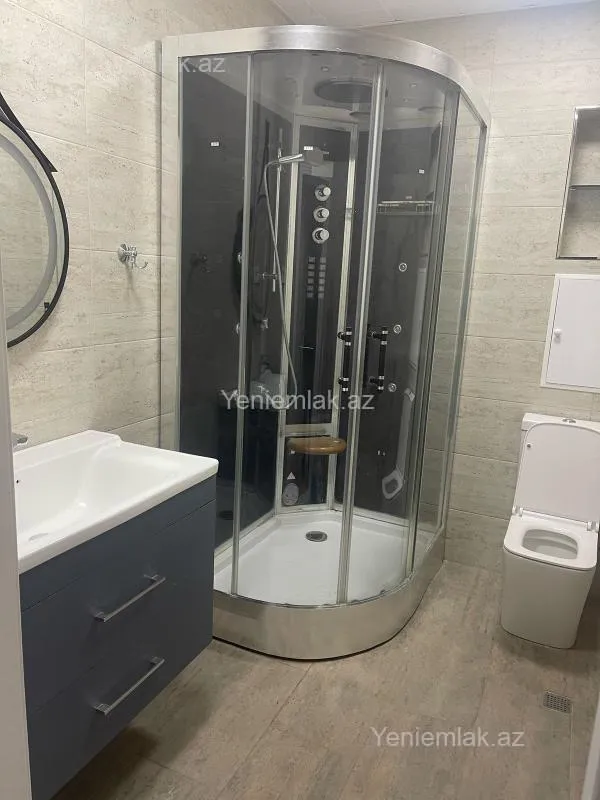 Satılır 4 otaqlı köhnə tikili 168 m²