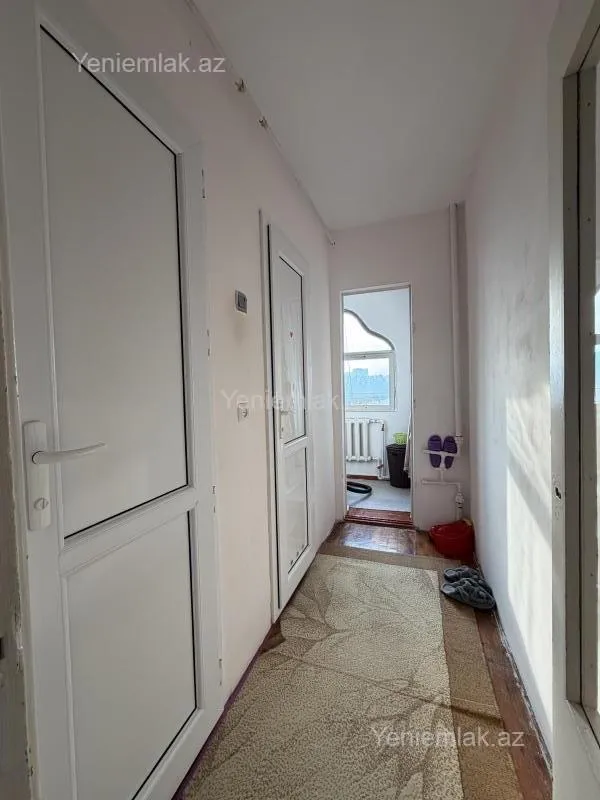 Satılır 2 otaqlı köhnə tikili 65 m²