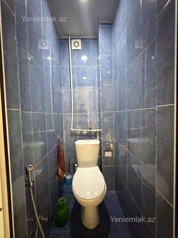 Satılır 2 otaqlı köhnə tikili 65 m²