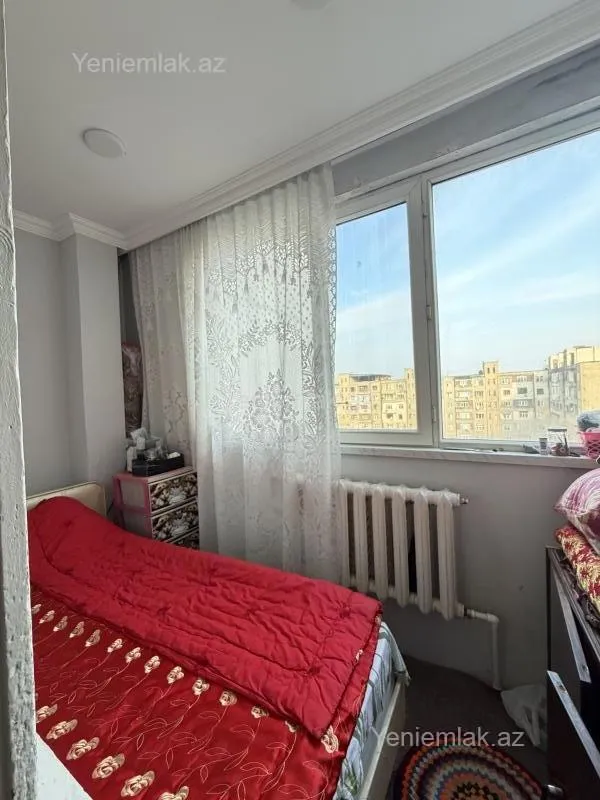 Satılır 2 otaqlı köhnə tikili 65 m²