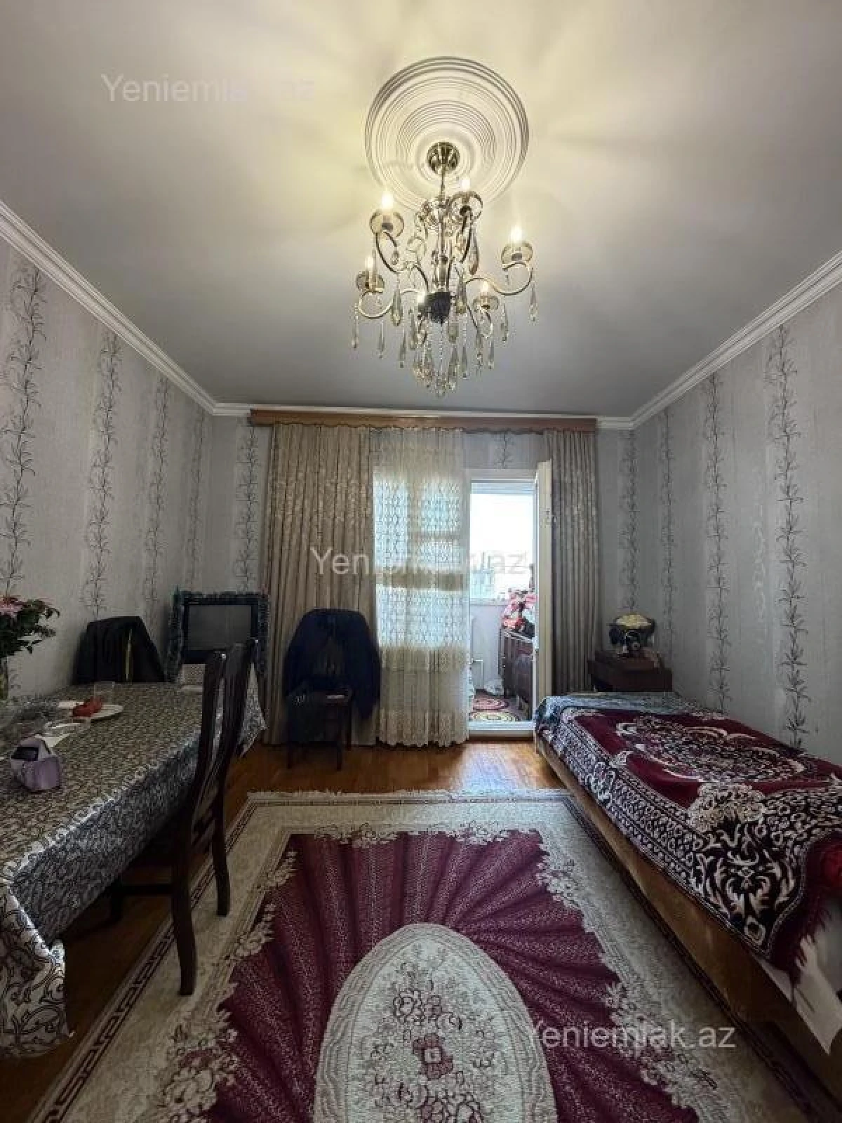 Satılır 2 otaqlı köhnə tikili 65 m²