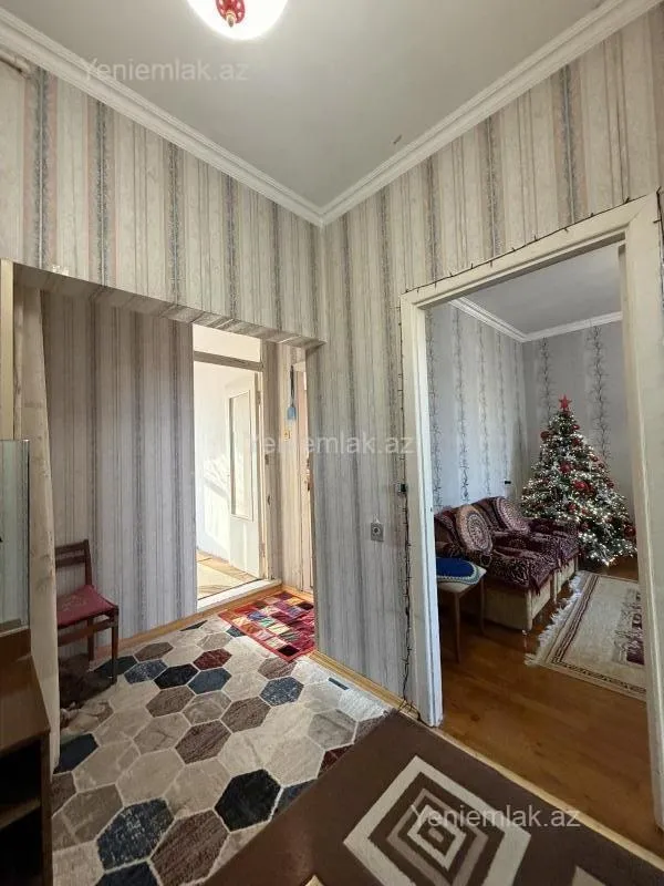 Satılır 2 otaqlı köhnə tikili 65 m²