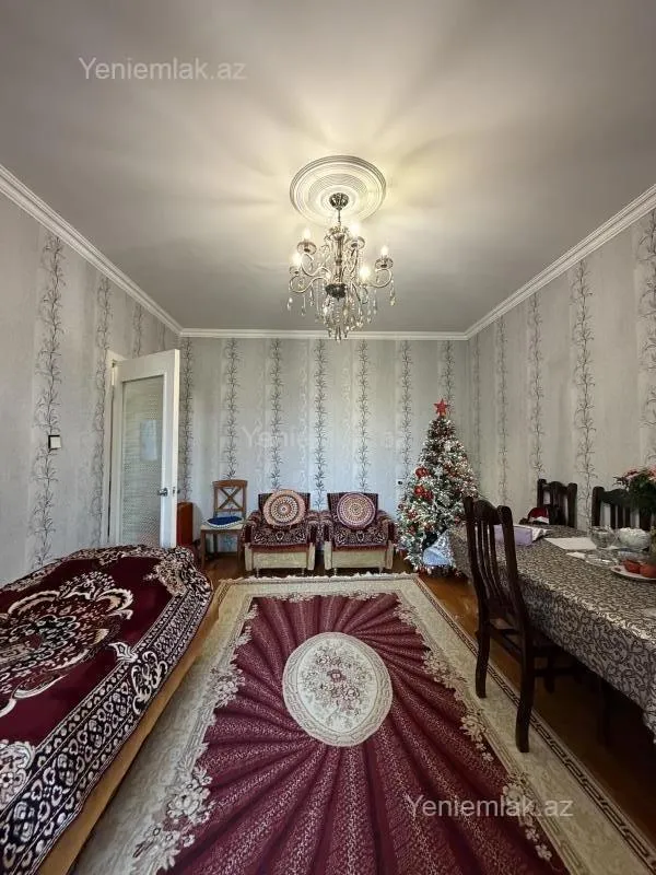 Satılır 2 otaqlı köhnə tikili 65 m²