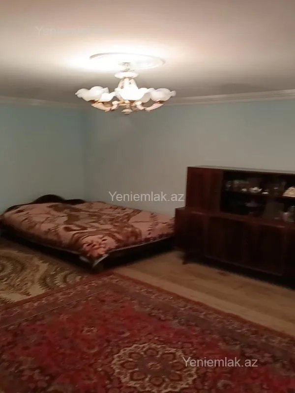 Satılır 6 otaqlı həyət evi 250 m²