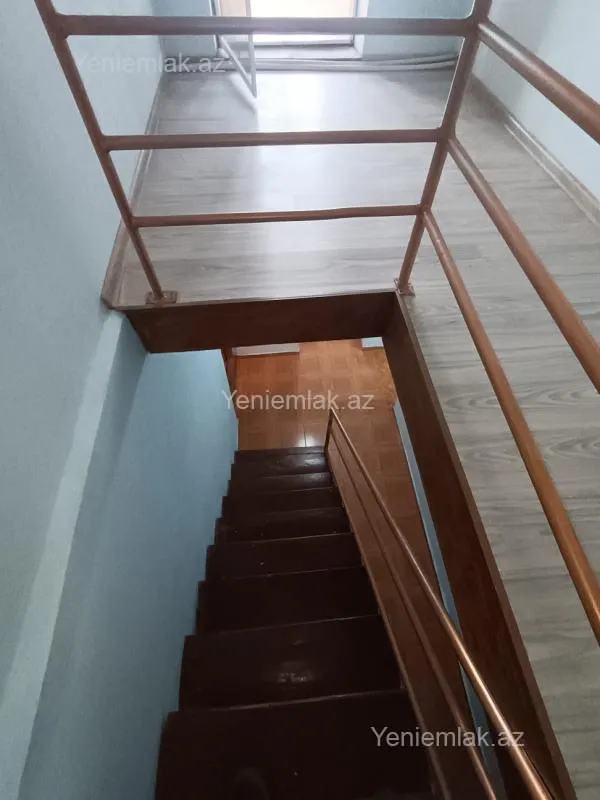 Satılır 6 otaqlı həyət evi 250 m²
