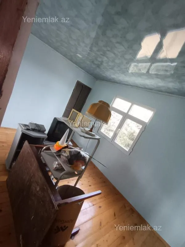 Satılır 6 otaqlı həyət evi 250 m²