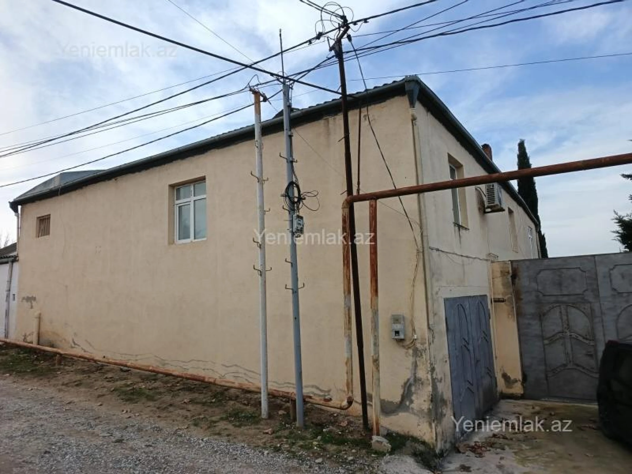 Satılır 6 otaqlı həyət evi 250 m²