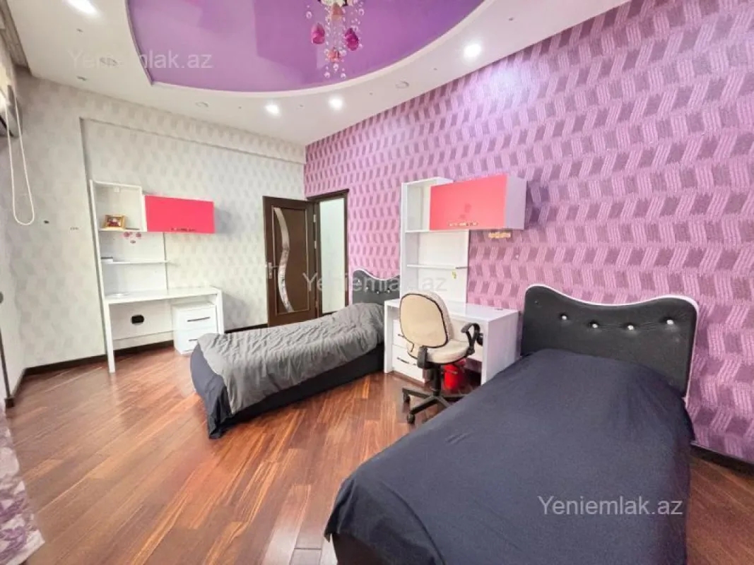 Satılır 4 otaqlı yeni tikili 140 m²