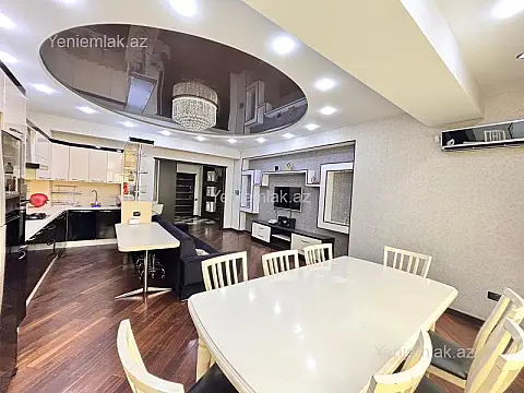 Satılır 4 otaqlı yeni tikili 140 m²