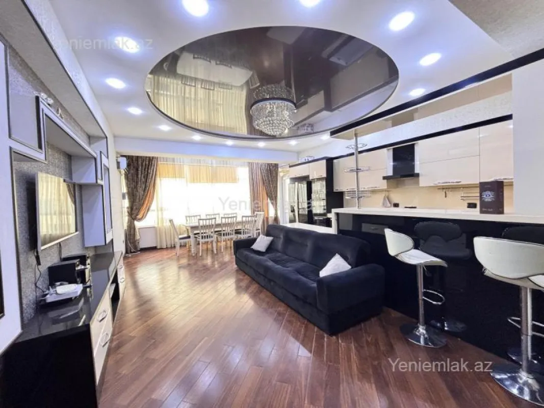 Satılır 4 otaqlı yeni tikili 140 m²