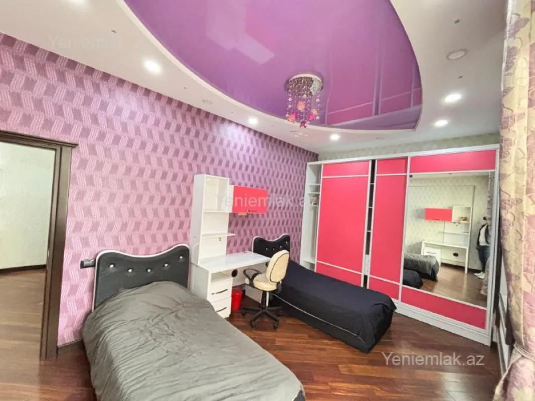 Satılır 4 otaqlı yeni tikili 140 m²