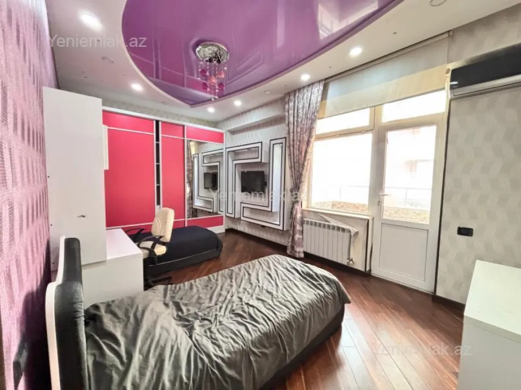 Satılır 4 otaqlı yeni tikili 140 m²