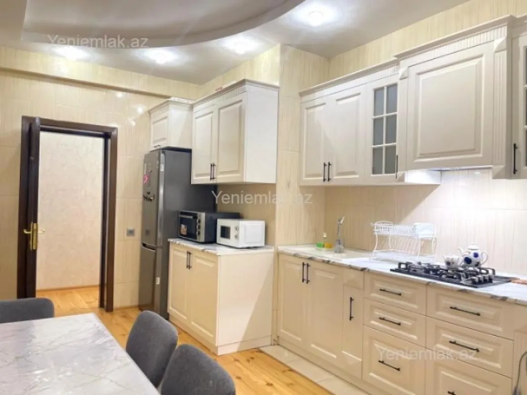 Satılır 2 otaqlı yeni tikili 90 m²