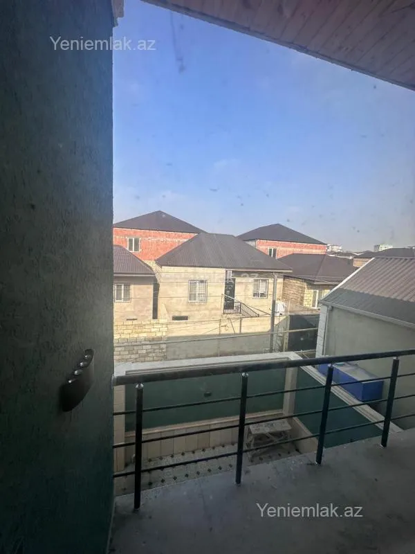 Satılır 4 otaqlı həyət evi 130 m²