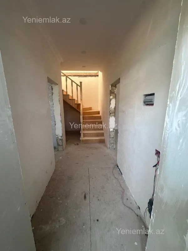 Satılır 4 otaqlı həyət evi 130 m²