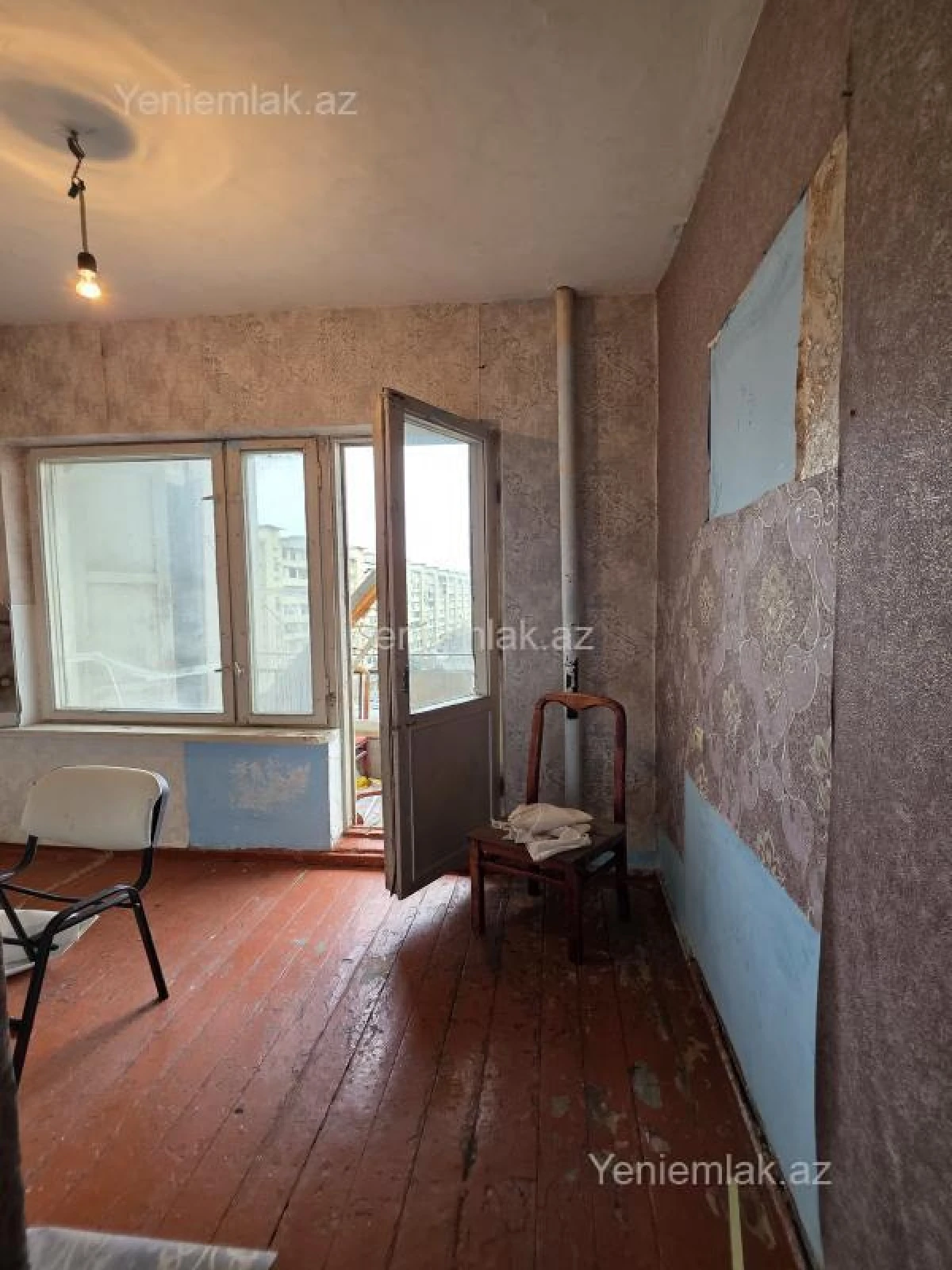 Satılır 1 otaqlı köhnə tikili 45 m²